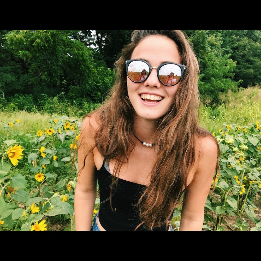 Meet your Posher, Emma